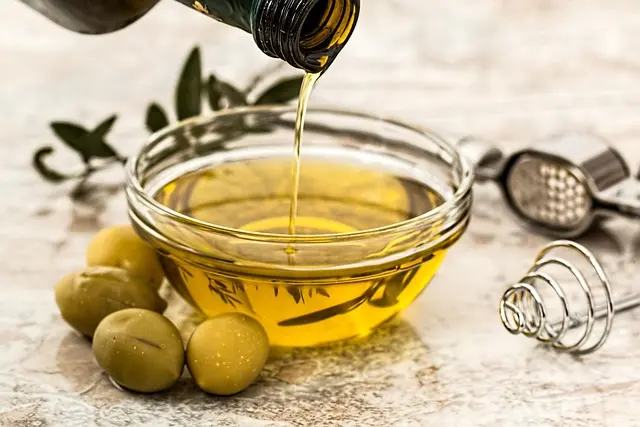 oliveoil-olives-food-2608041785826347..webp